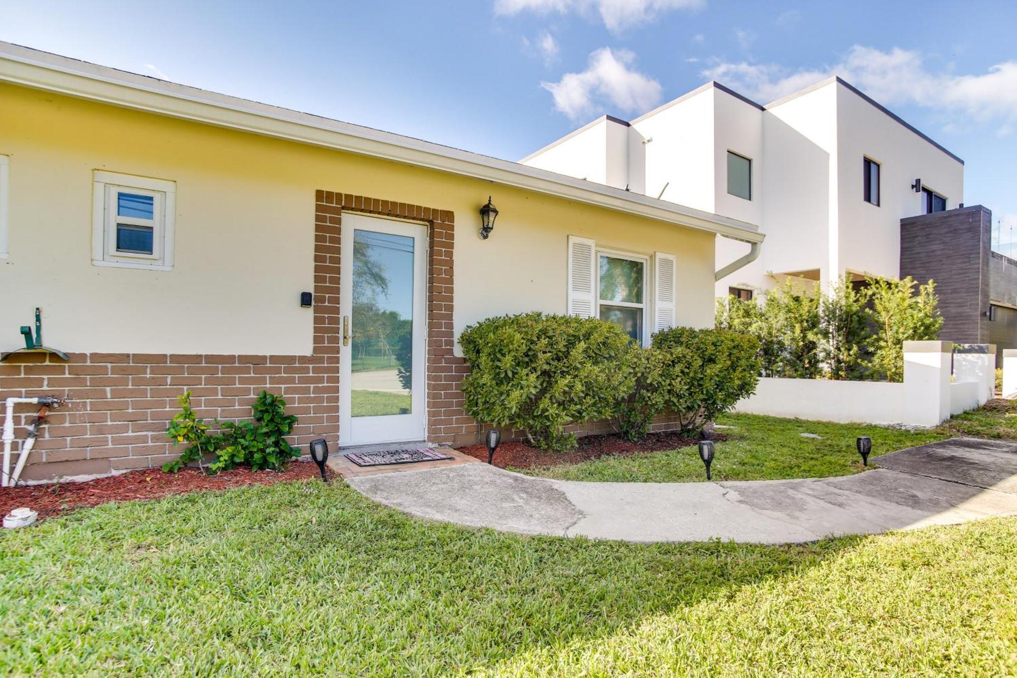 Canal Side Retreat With Dock, By Hollywood Boardwalk Fort Lauderdale Eksteriør billede