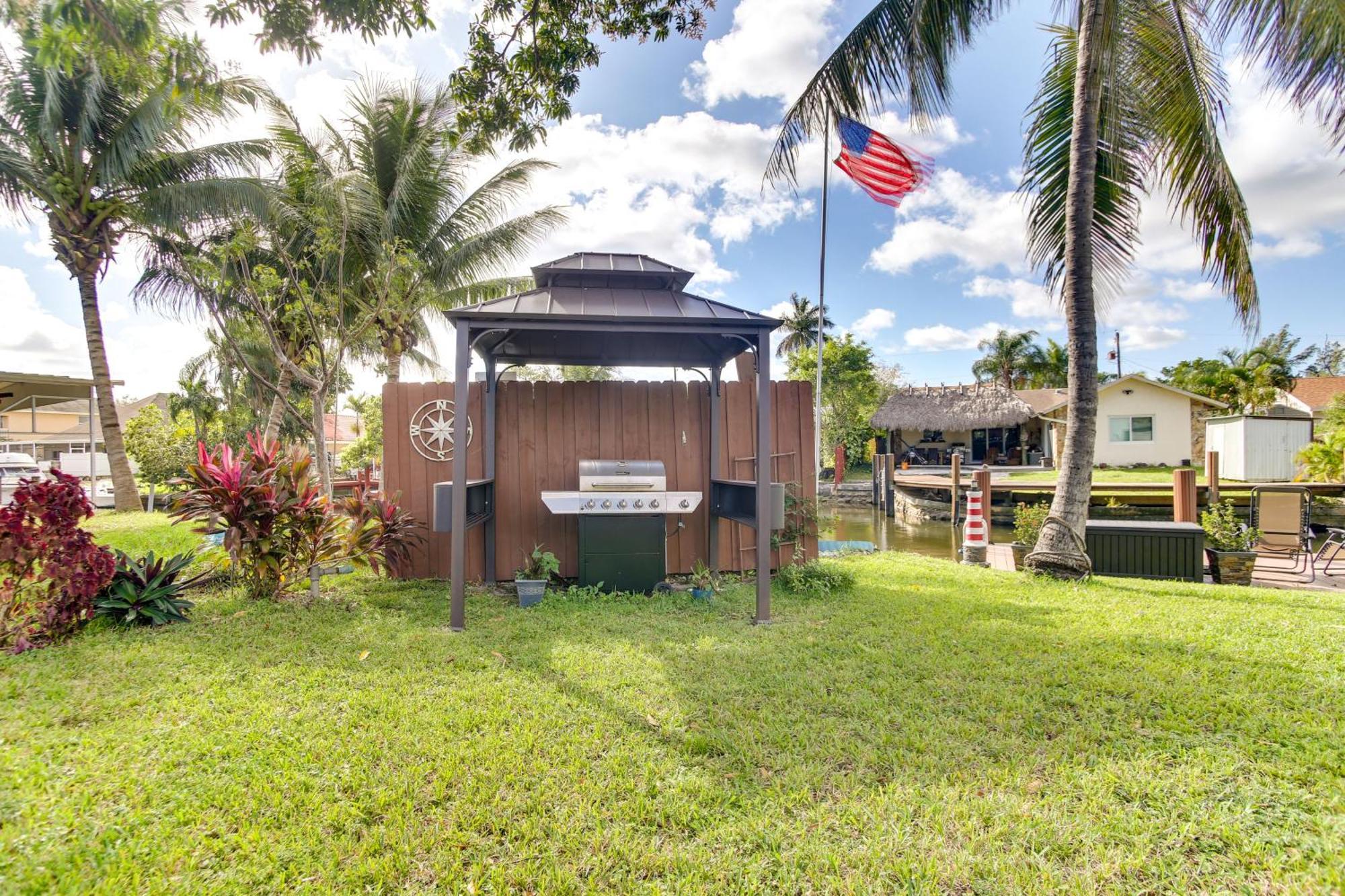 Canal Side Retreat With Dock, By Hollywood Boardwalk Fort Lauderdale Eksteriør billede